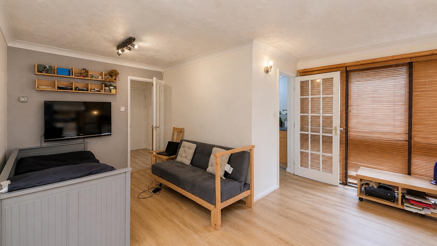 4 bed property in Dyers Mews, Milton Keynes